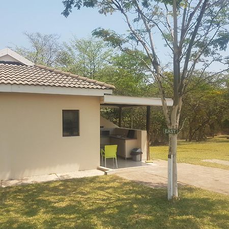 Sand River Cottages Hazyview Buitenkant foto